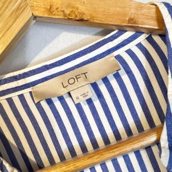 Ann Taylor LOFT Blue White Striped Embroidered Popover Blouse M Coastal‎ Preppy - Picture 4 of 6